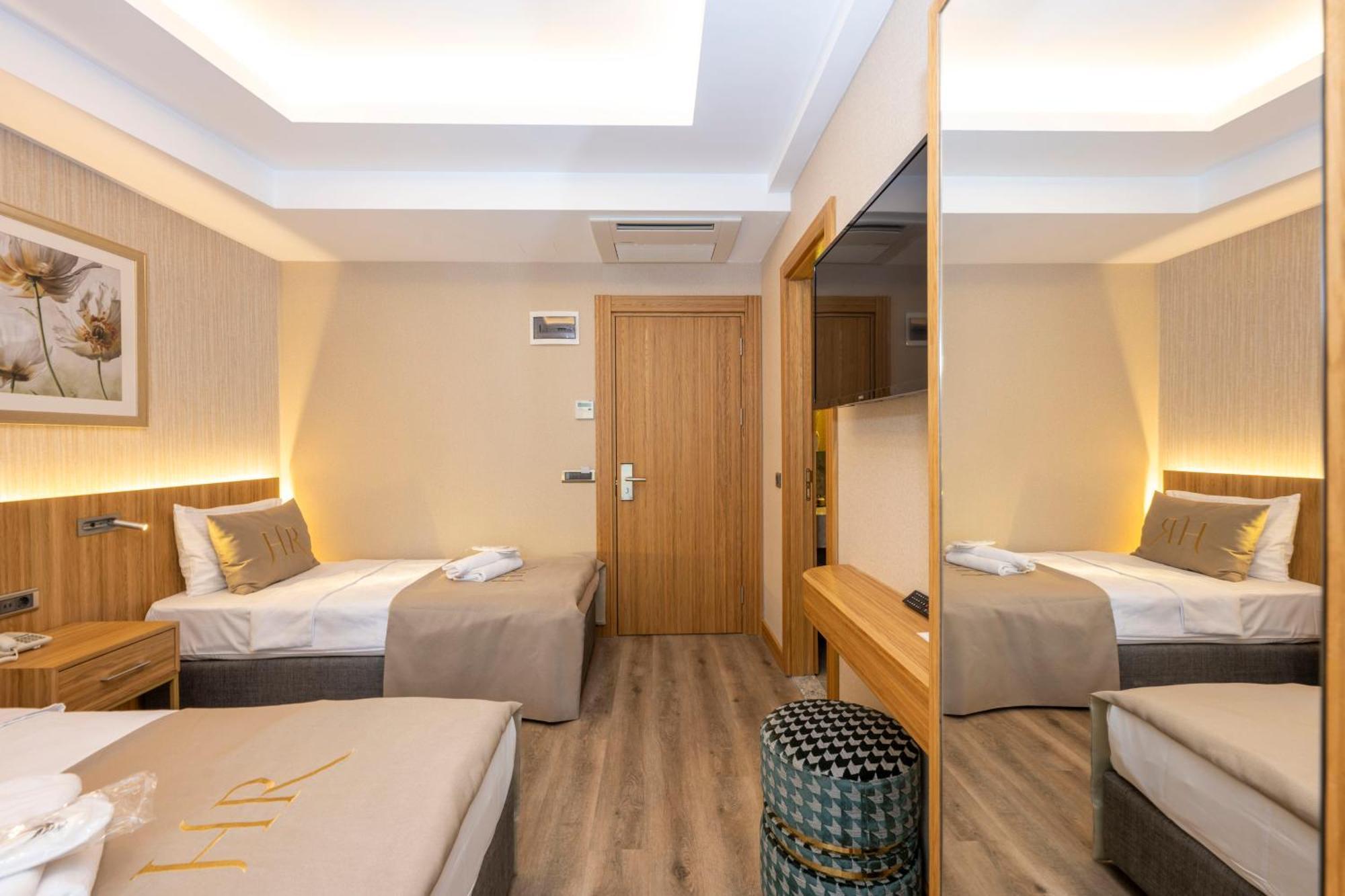 Hotel Ravi อิสตันบูล ภายนอก รูปภาพ